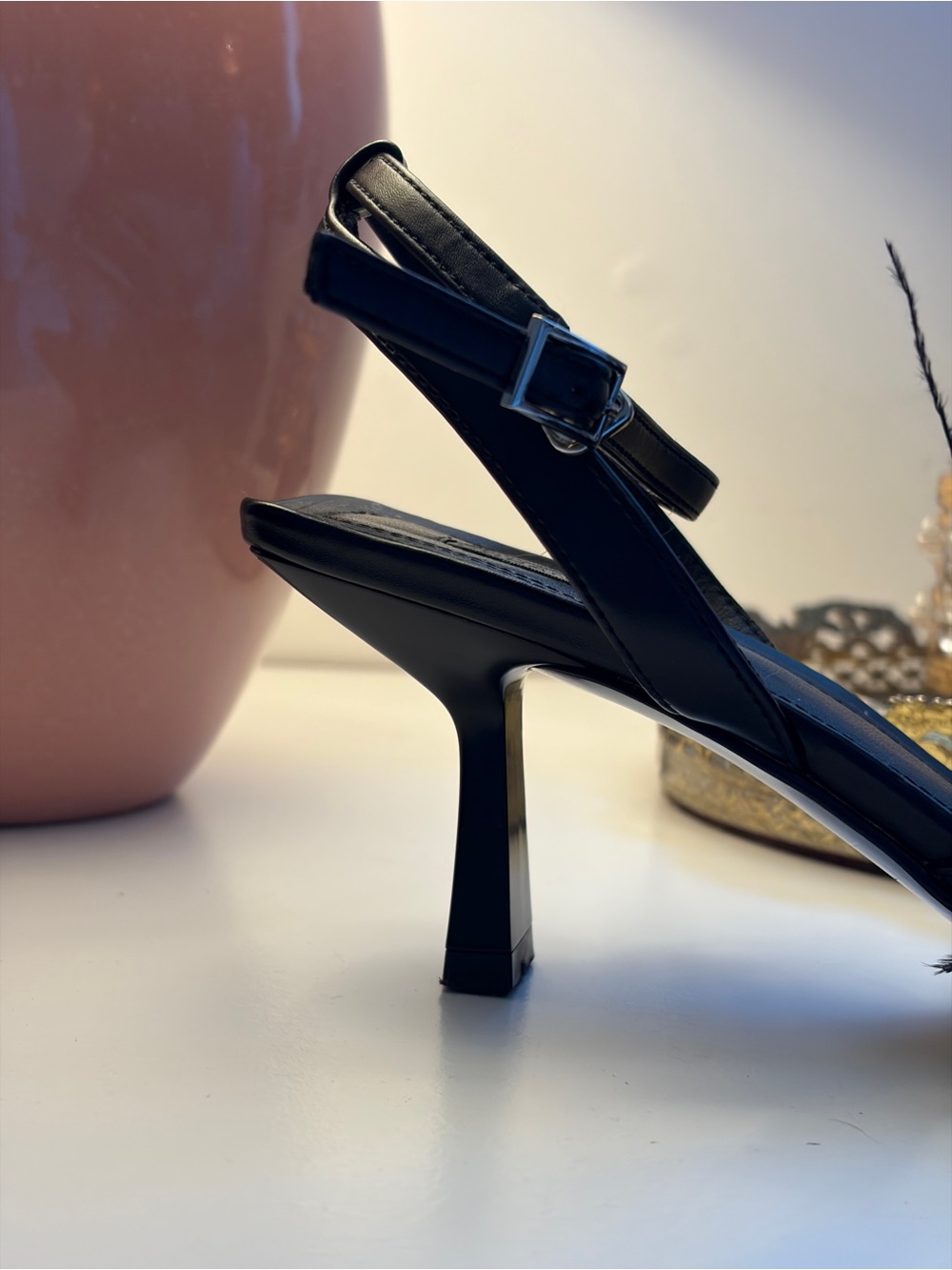 Urban Revivo Black Feather Strap Sandal Heels - Picture 7 of 8